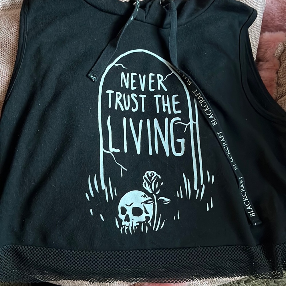 Black craft crop top